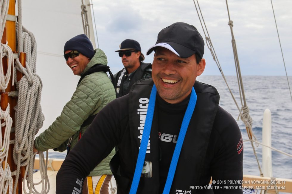 Having fun on the waʻa.