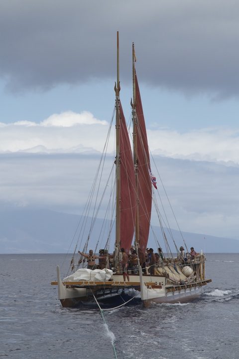 Hōkūle‘a approaching Lāna‘i. Photo: Karen Holman