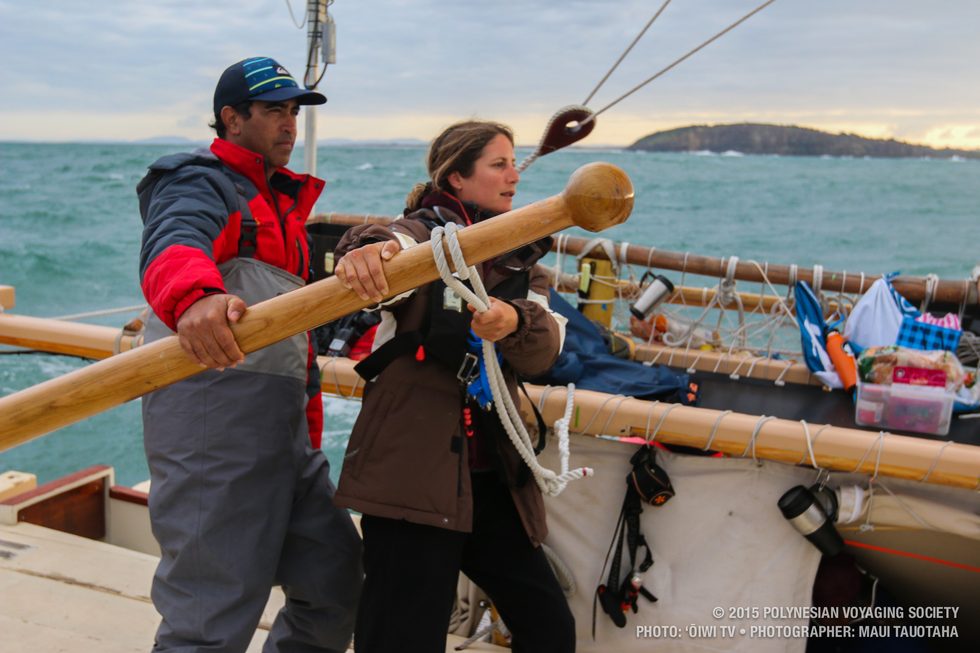 Kawika and Joia on the sweep, heading up to Brisbane.