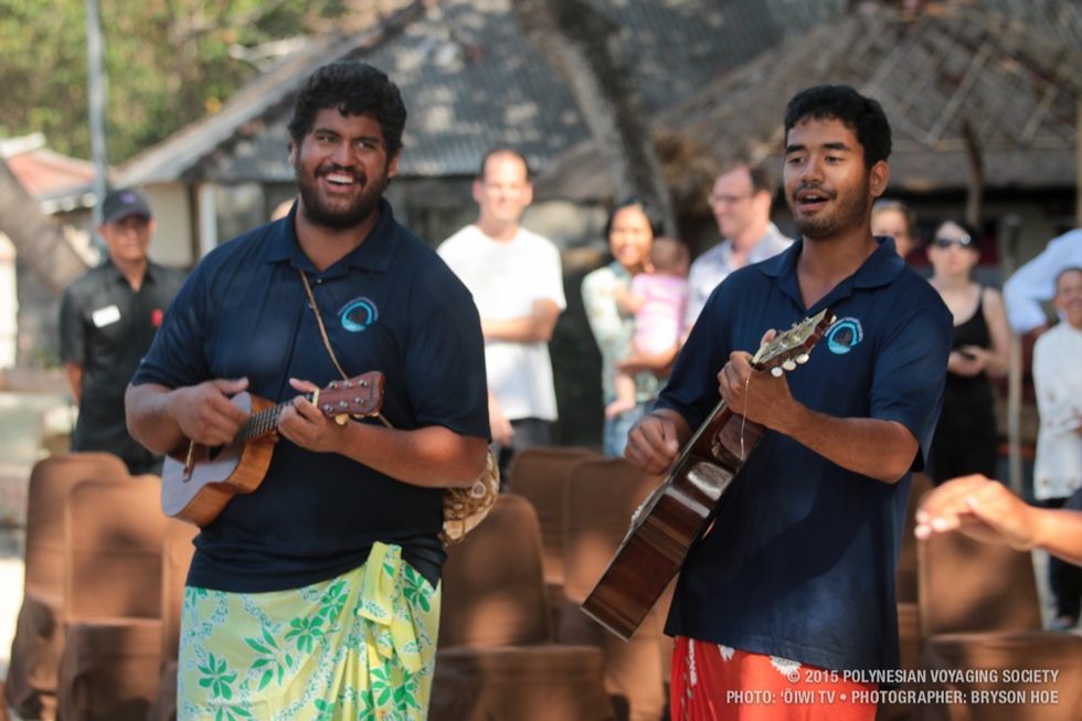 Nakua and Kaiwi singing