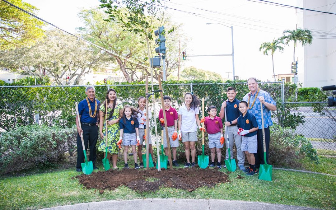 Maryknoll School Commits to Care for the Earth with Pwo Navigator Nainoa Thompson