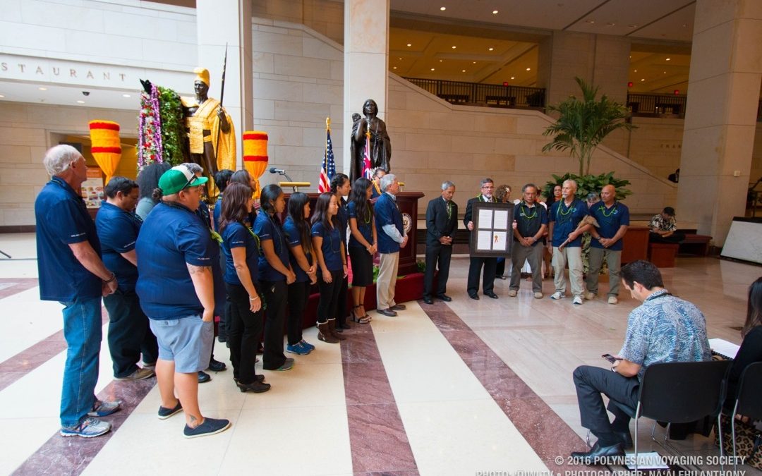 Hōkūleʻa Update | Kamehameha Lei Draping, Washington DC