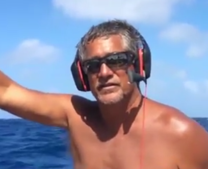 Ask the Crew | Bruce Blankenfeld: Do the two waʻa stay in sight of each other?